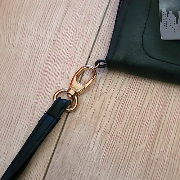 NWT 'NICOLE MILLER' New York Wallet Purse with handstrap - Picture 10 of 12